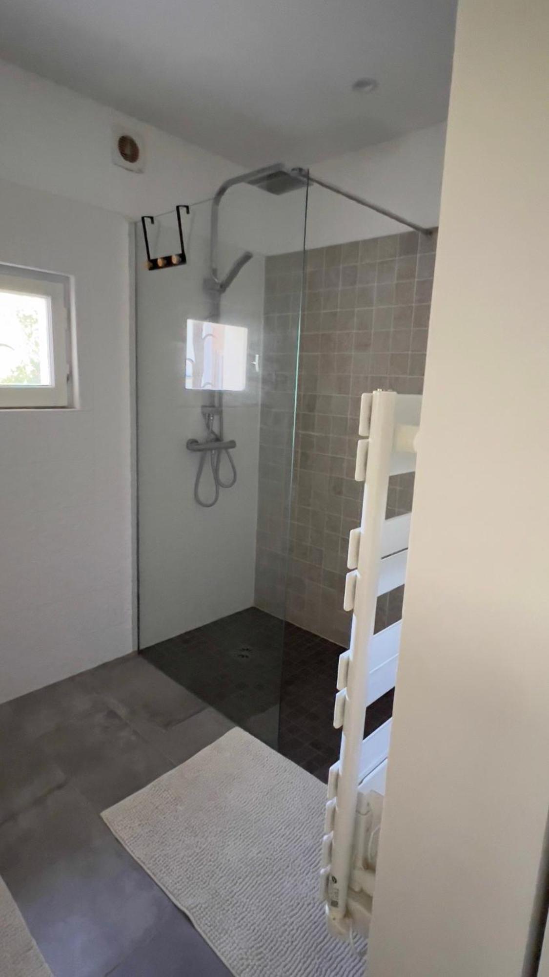 לה גוד Magnifique Villa Moderne Avec Piscine מראה חיצוני תמונה
